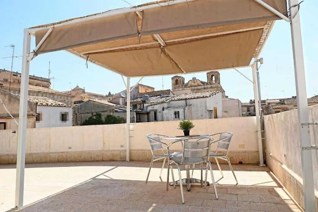 Duomo Room Noto Italia
